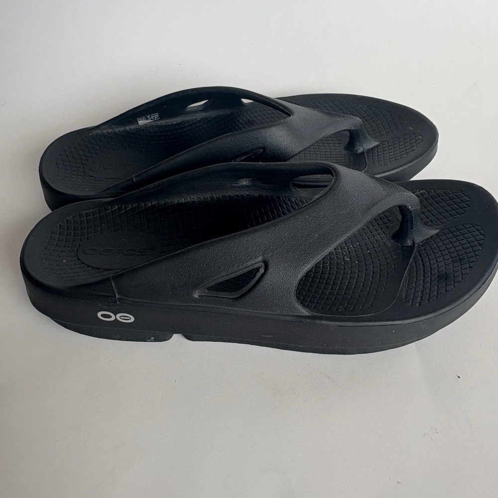 OOFOS Original Recovery Sandals Black Thong Flip Flops Men 7 Women 9 EU 40 - Picture 2 of 8
